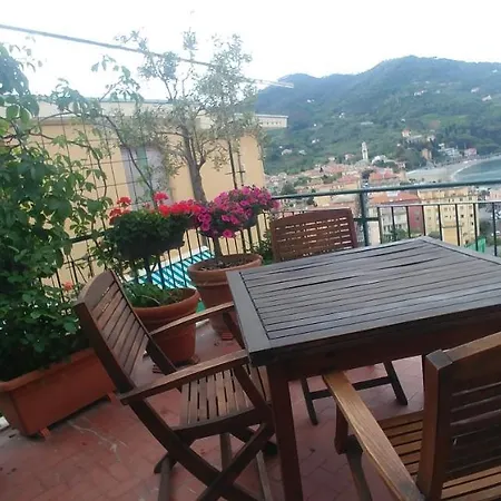 La Terrazza Sul Mare Апартаменты *